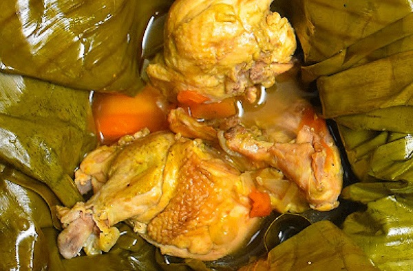 preparation-of-chicken-Luwombo
